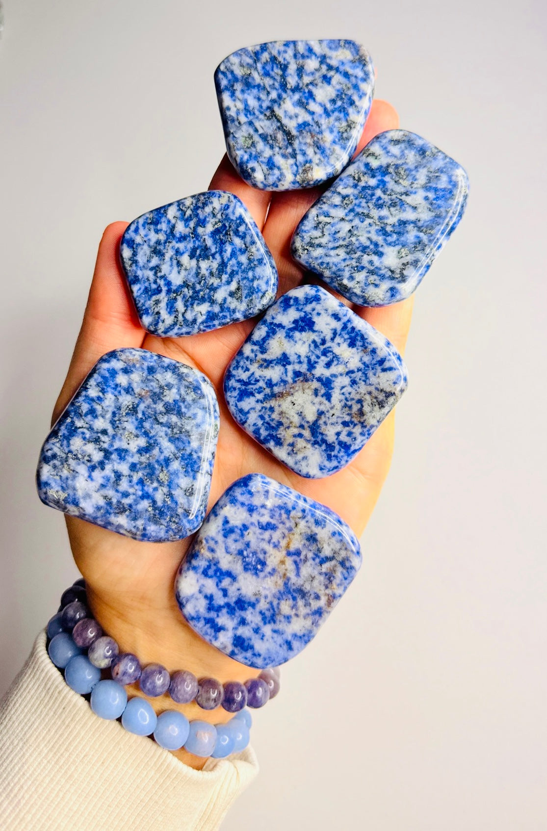 Sodalite Palm Stones๐