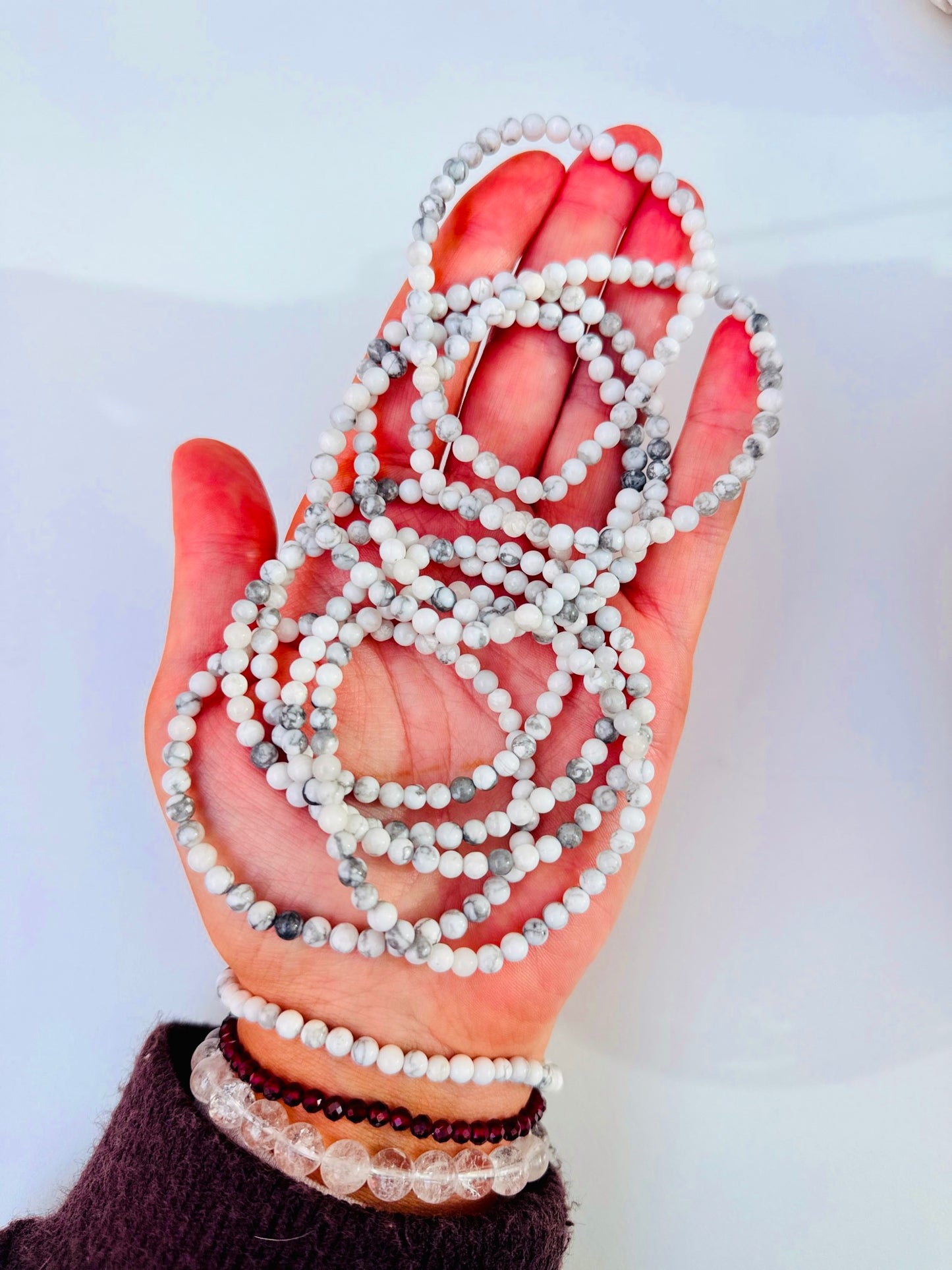 White Howlite Bead Bracelets ๐ค