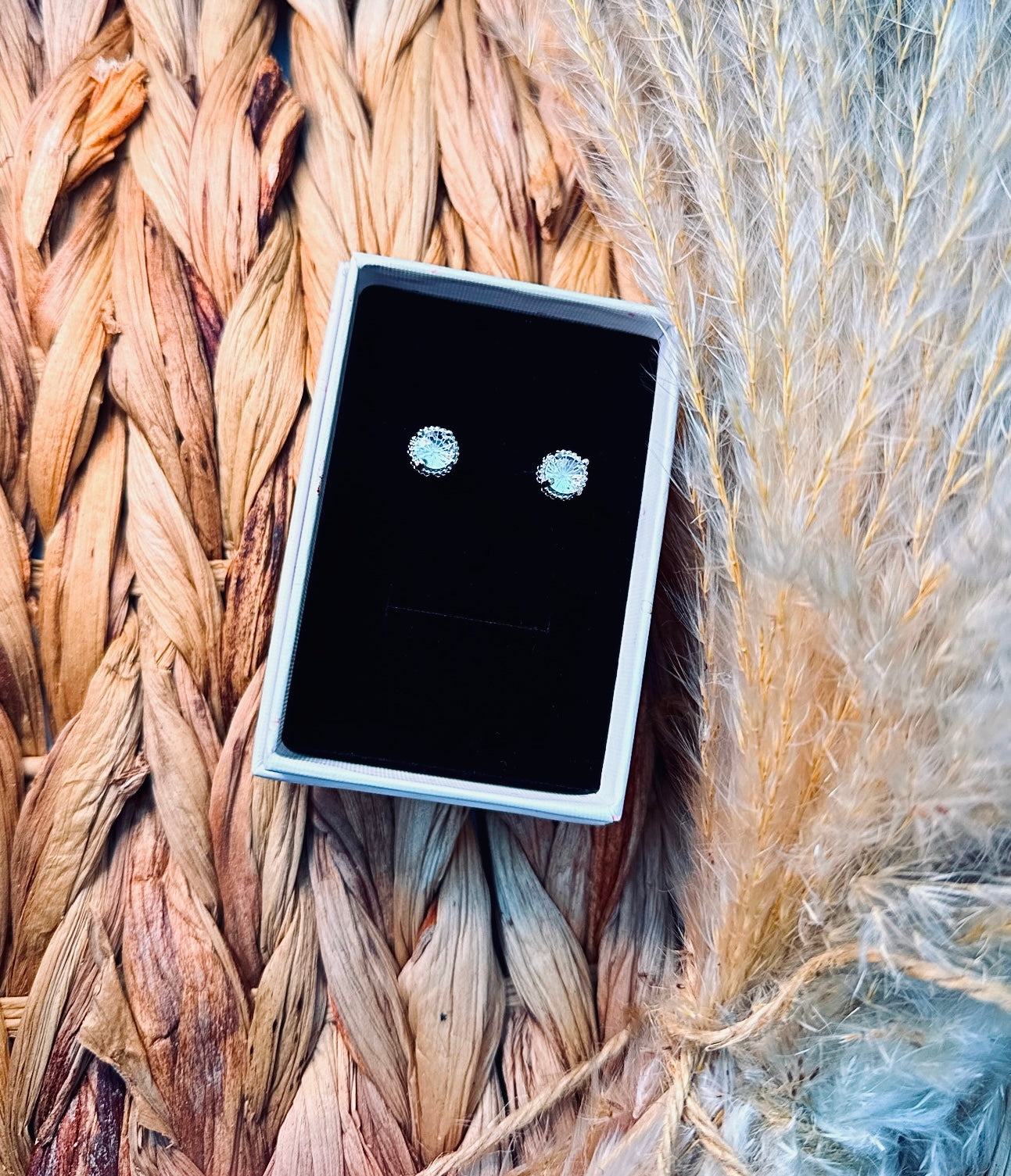 Luxury Faceted Quartz Studs โจ
Set in 925 Sterling Silver