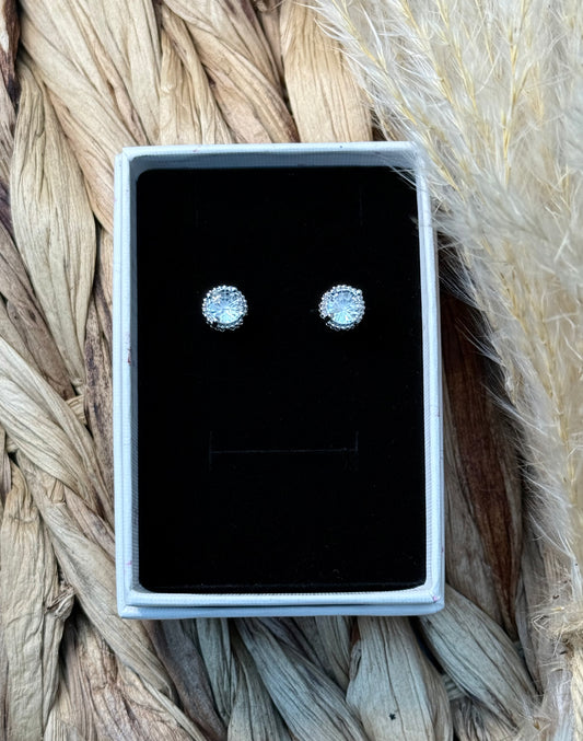 Luxury Faceted Quartz Studs āØ
Set in 925 Sterling Silver