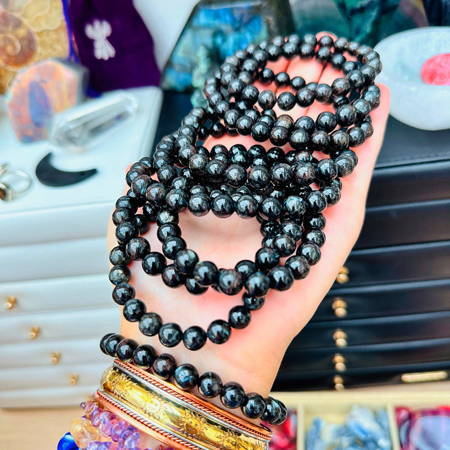 Arfvedsonite Bead bracelets ๐ฟ