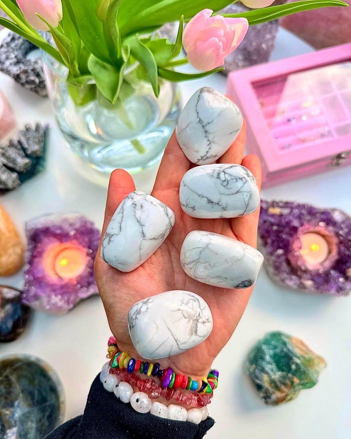 White Howlite Large Pebbles ðĪ