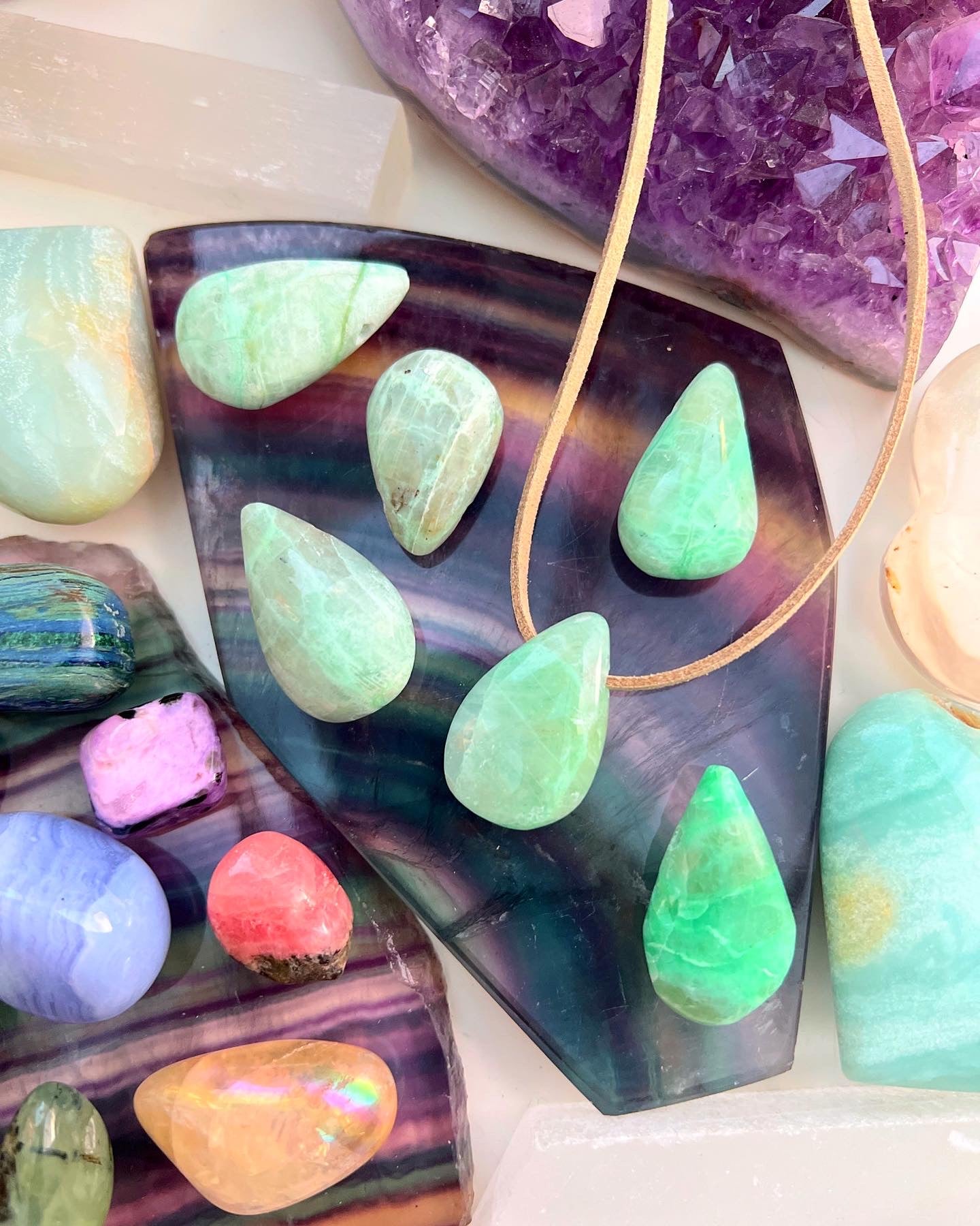 Green Moonstone Boho Pendants with vegan suede ððð
