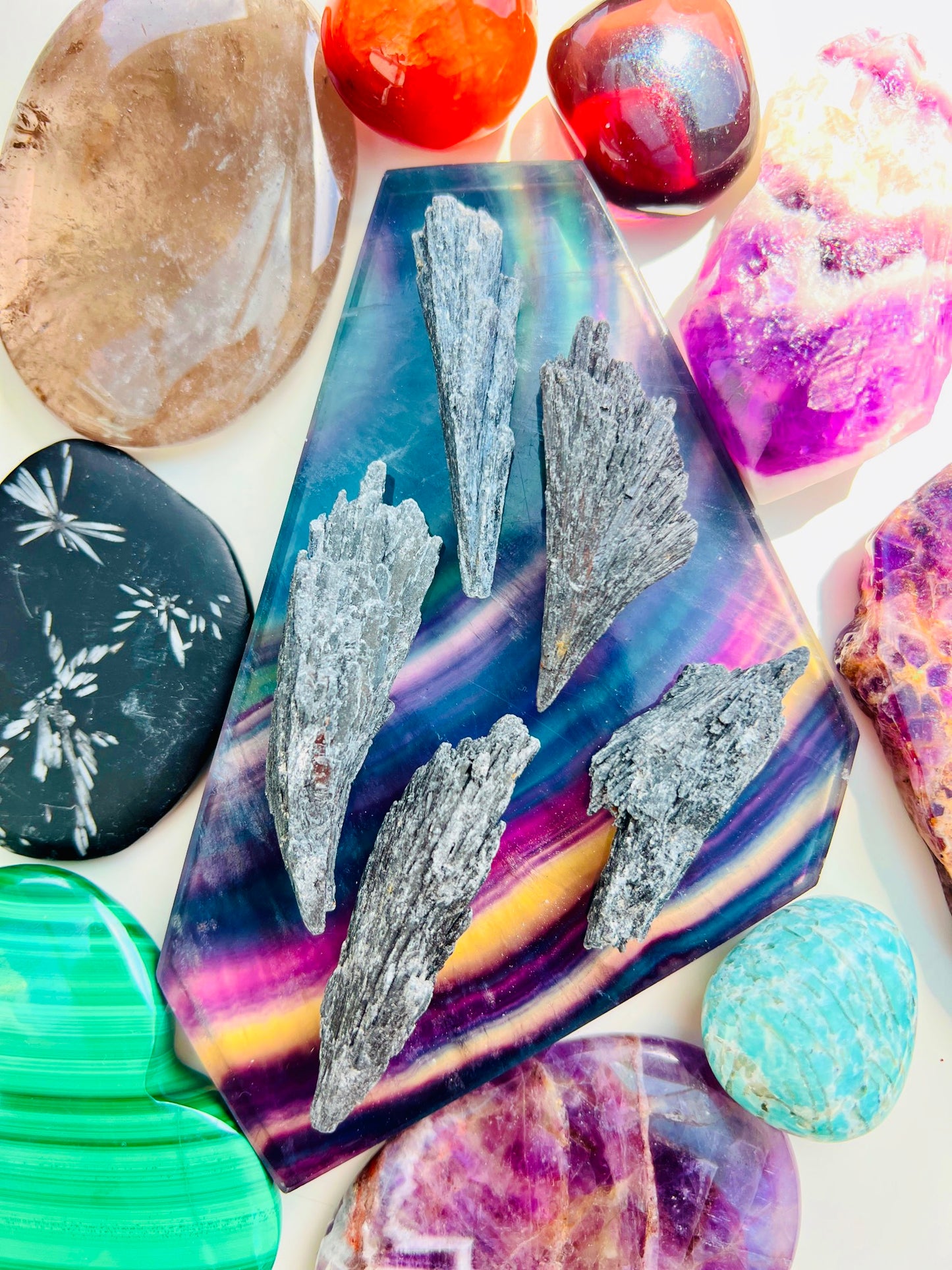 Black Kyanite ๐ค๐ง๐ผโโ๏ธ๐งน