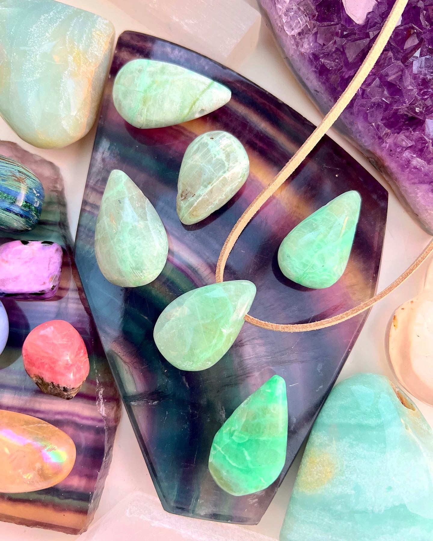 Green Moonstone Boho Pendants with vegan suede ððð