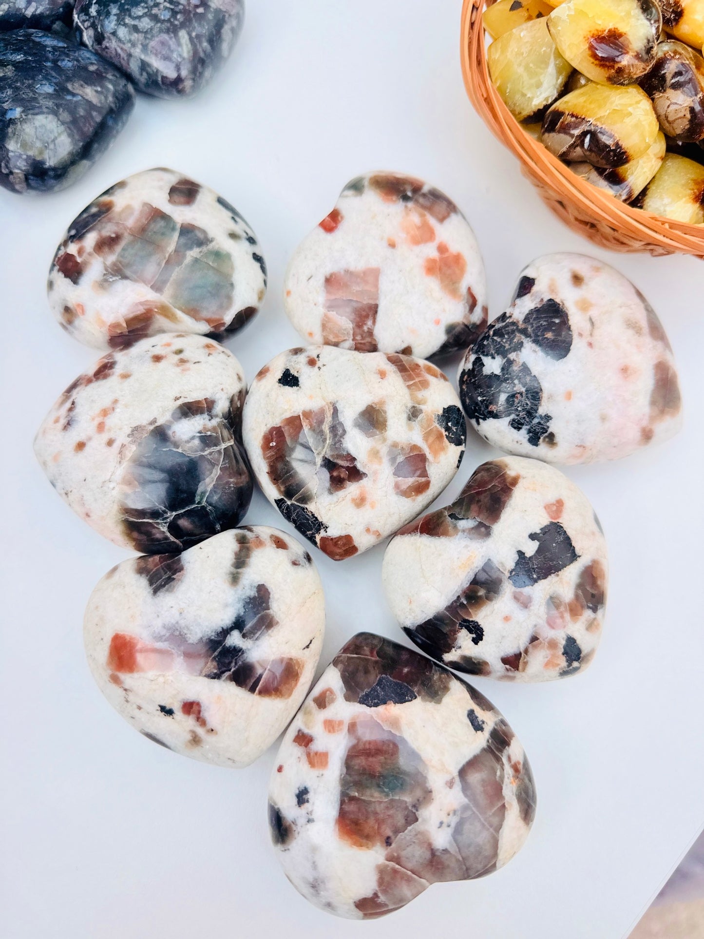 Polarity Moonstone Hearts 🤍🤎🌙