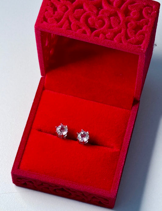 Quartz Silver 925 Studs 💎