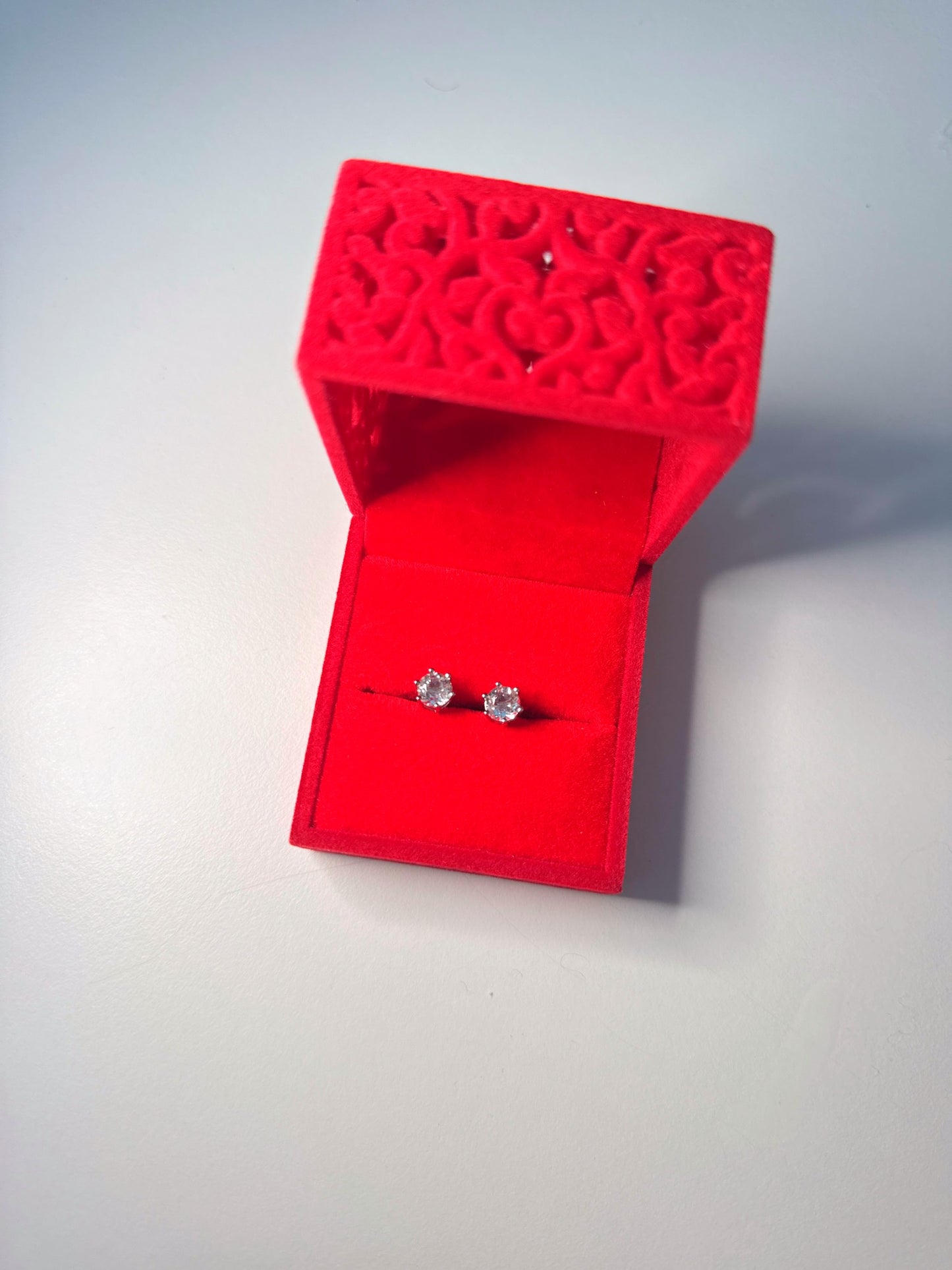 Quartz Silver 925 Studs 💎